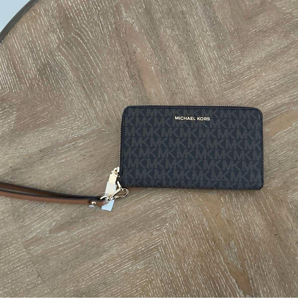 Michael Kors wallet - Picture 5 of 7